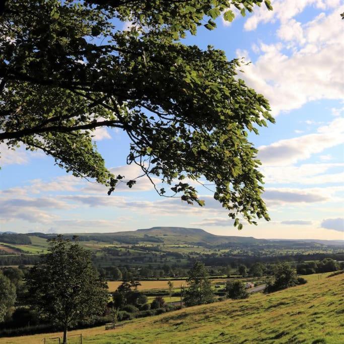 Wensleydale Halls Leyburn Esterno foto